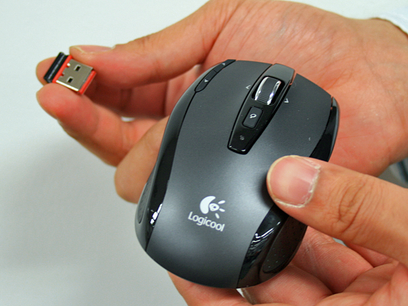 M҂Cɓ̓WN[́uVX Nano Cordless Laser mouse for Notebooksv