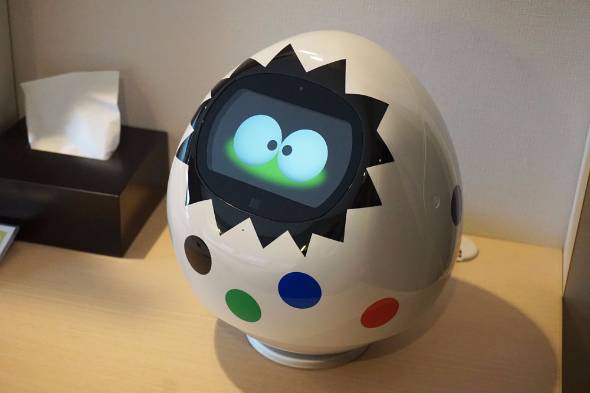 「変なホテル」全客室に設置してある小型ロボット「Tapia」：ITmedia ビジネスより