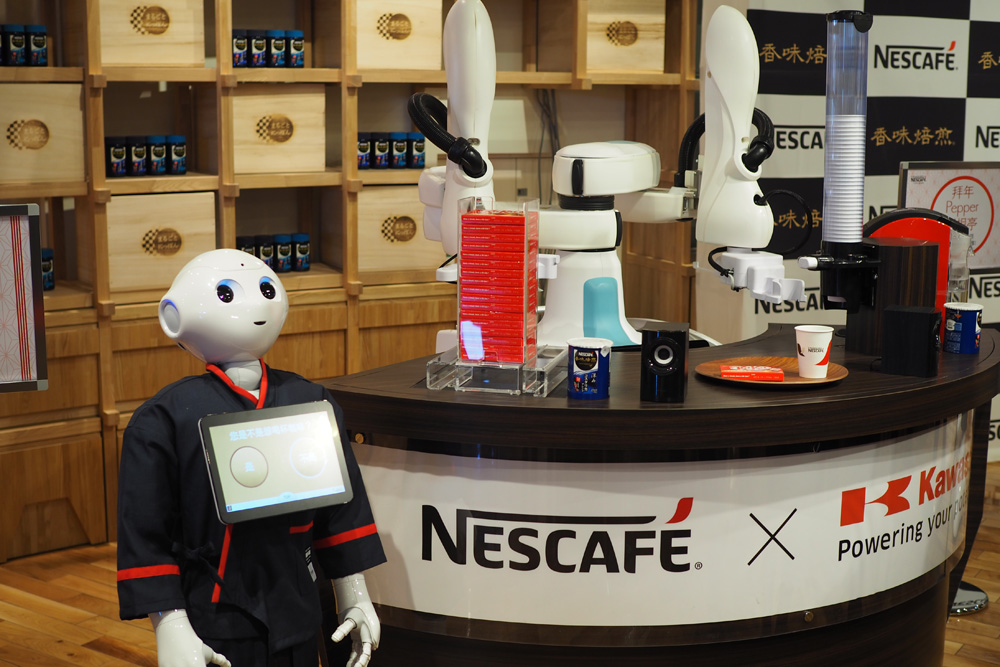 PepperとIoT対応ロボだけの無人カフェがオープン ITmedia ビジネスオンライン