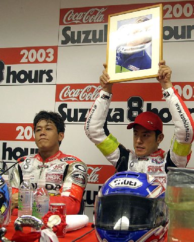 News：鈴鹿8耐フォトレポート――名場面からお約束のカットまで