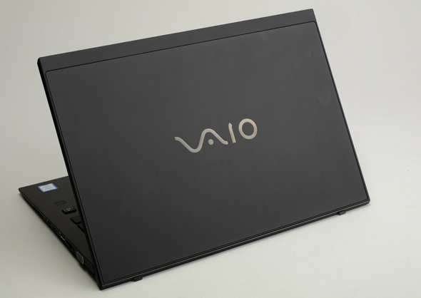 さらに軽く、大画面に――4K対応の14型モバイル機「VAIO SX14 ALL BLACK EDITION」詳細レビュー (1/3