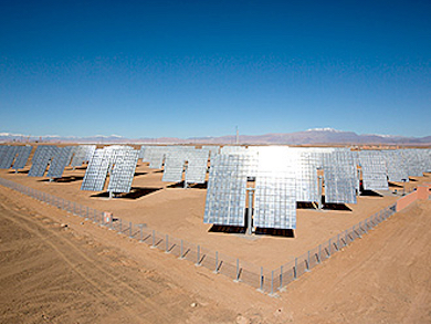 追尾式の集光型太陽光発電、モロッコで実証開始