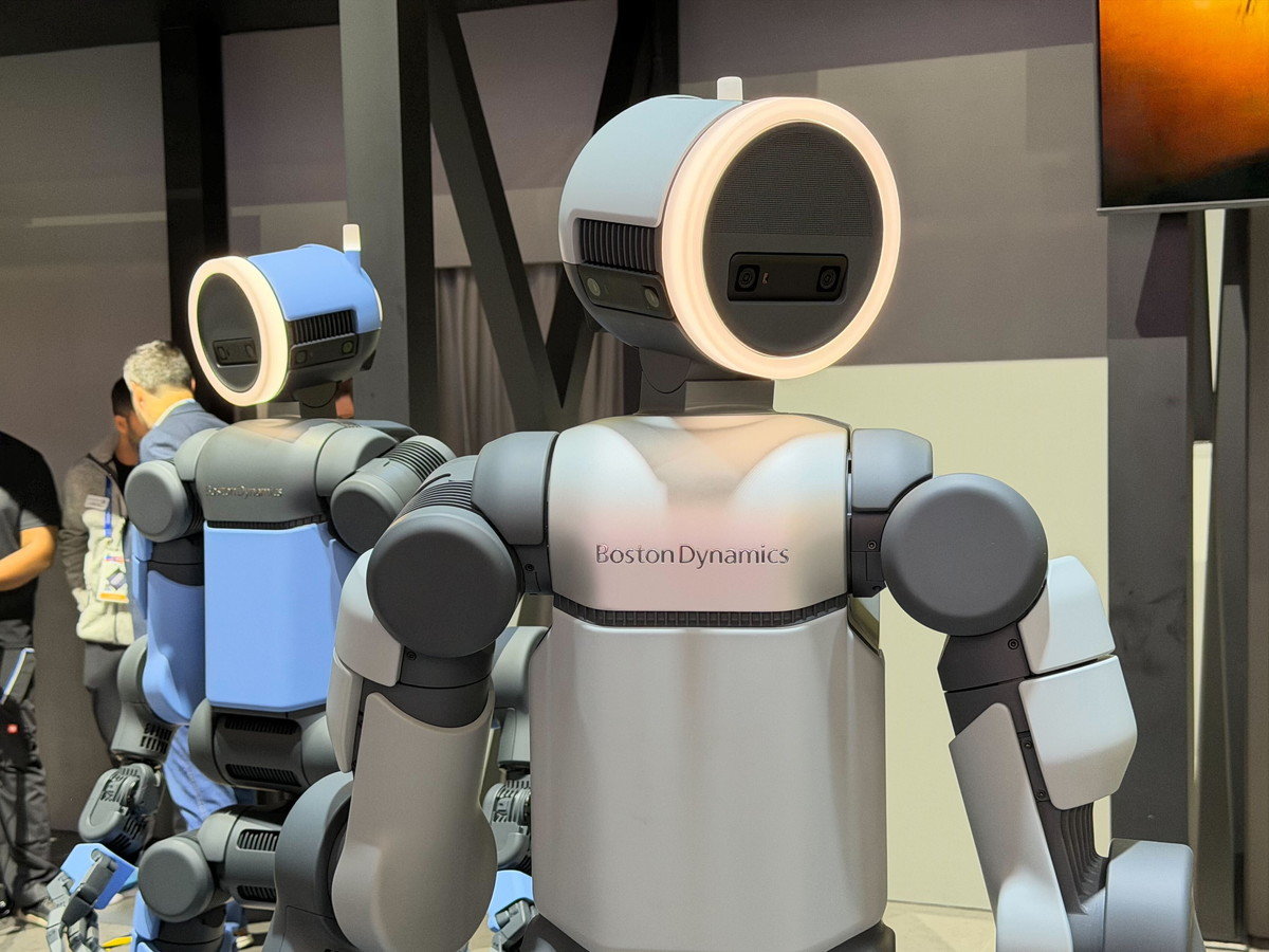 Boston Dynamicsの人型ロボット「Atlas」商用化 自動車工場などに導入