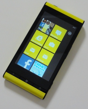 Windows Phone「IS12T」