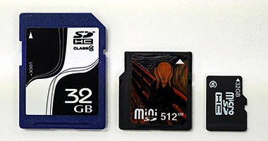 SDとminiSD、microSDの3種類のSDカード