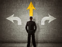 トヨタ系金融会社はなぜ「AIエージェントだけ」でも「RPAだけ」でもなく“併用”にしたのか