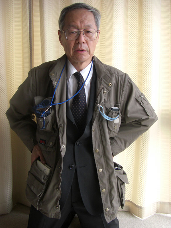 サバイバルジャケットを“カバン”にする：樋口健夫の「笑うアイデア 