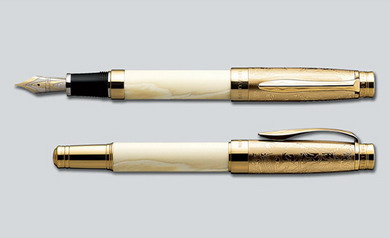 ぺんてるが23万円の万年筆、「一角鯨」の牙を軸材に：仕事耕具 