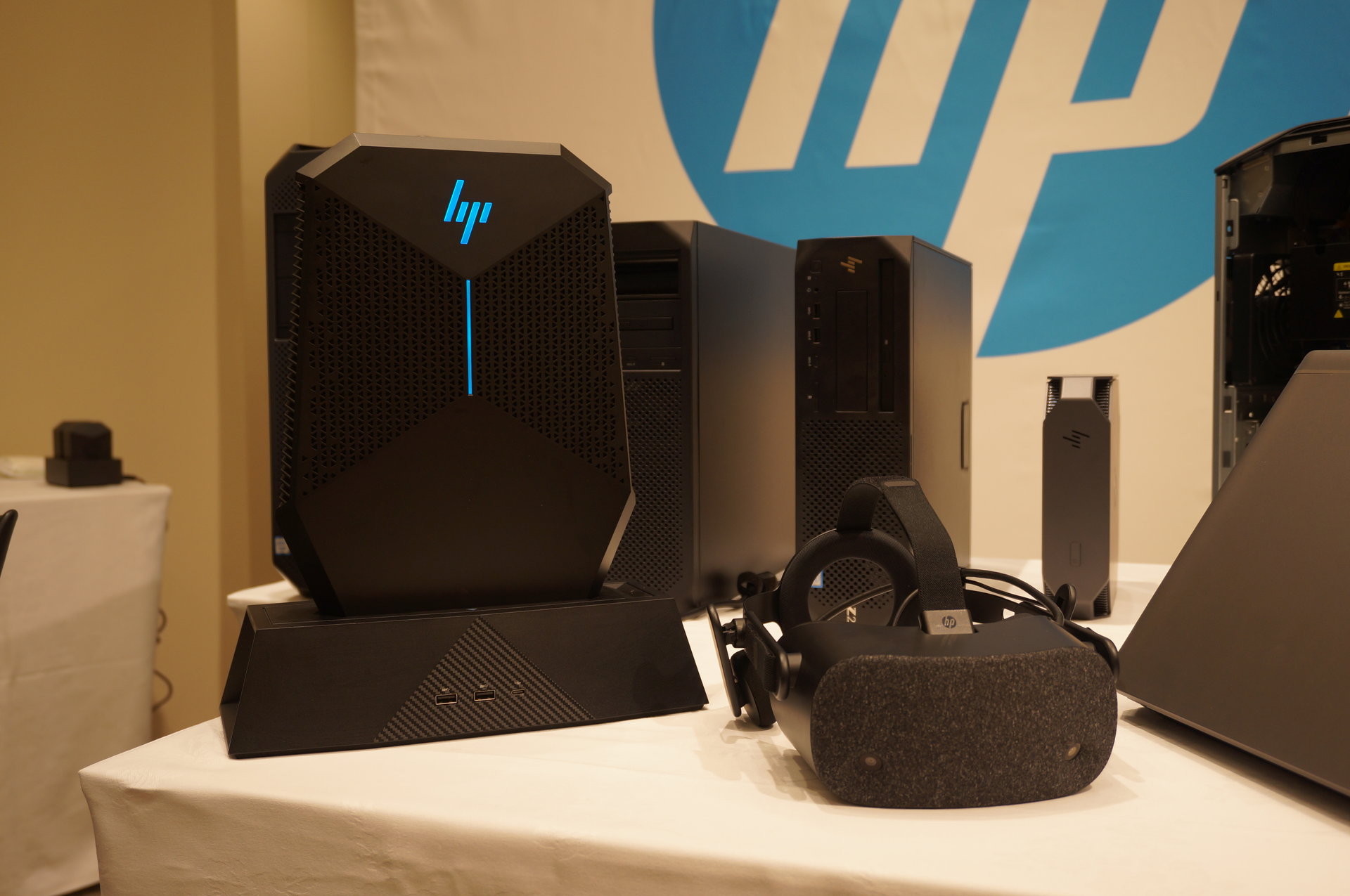 HP VR Backpack G2ijHP Reverb Virtual Reality HeadsetiEj