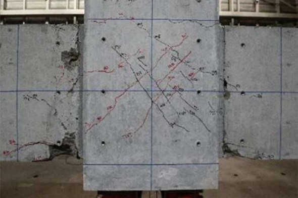 構造性能実験による柱梁接合部の最終破壊状況：一般的なコンクリートを用いた試験体