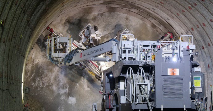 岩鷹　銀　床置 鹿島建設がロックボルト施工を自動化 穿孔位置へ自動で誘導、ボルト