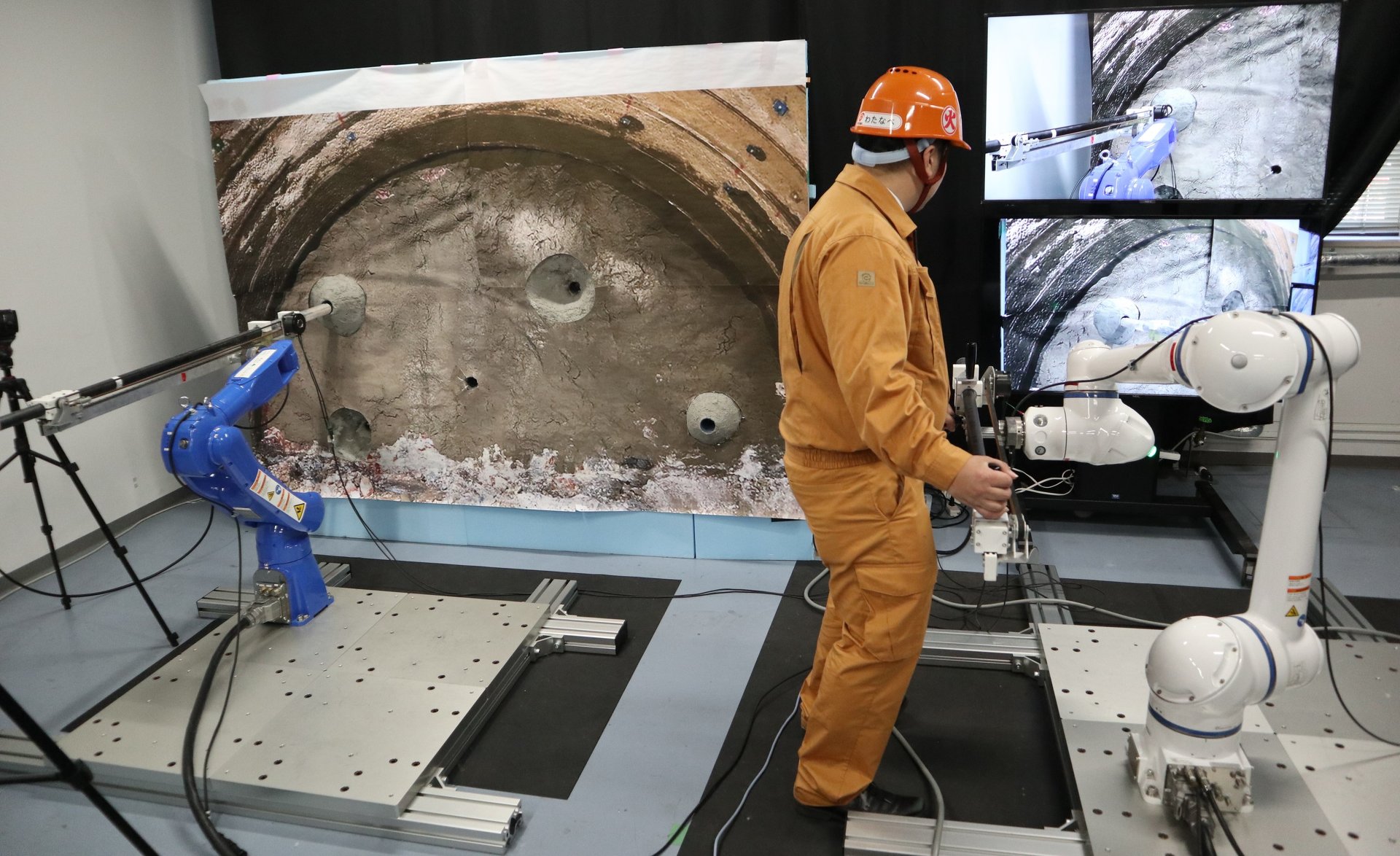 トンネル外の安全な場所から切羽発破に成功、“触る感覚”を再現する技術