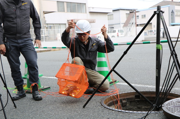 kBsł̉FǓIBIS2𔭐M邽߂̏