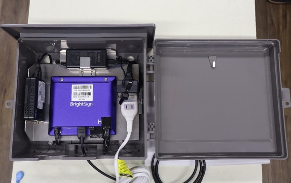 ۂɒ񋟂ĂTCl[WvC[iSTBj