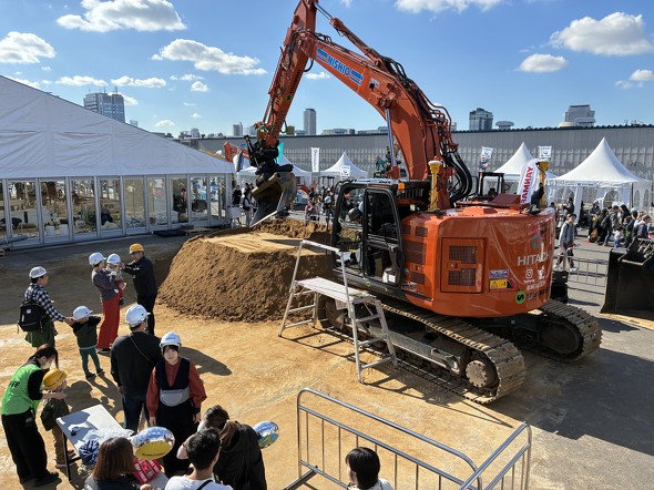 ����̌��͎q�ǂ��B�ɑ�l�C������