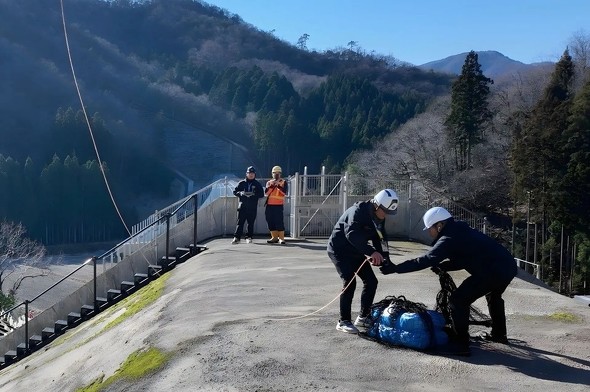 �h���[���̏��ҋ@���ɗA���������ʊ|��