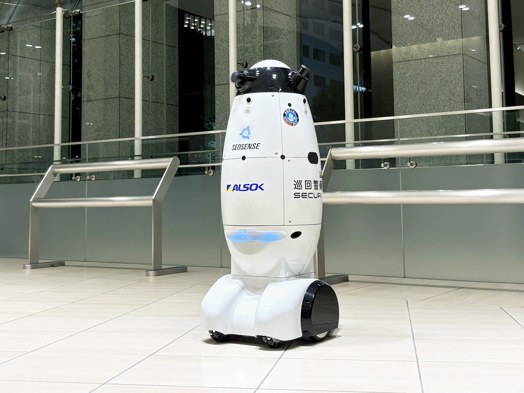 アイリスグループが警備ロボット事業に本格参入 SEQSENSEを子会社化
