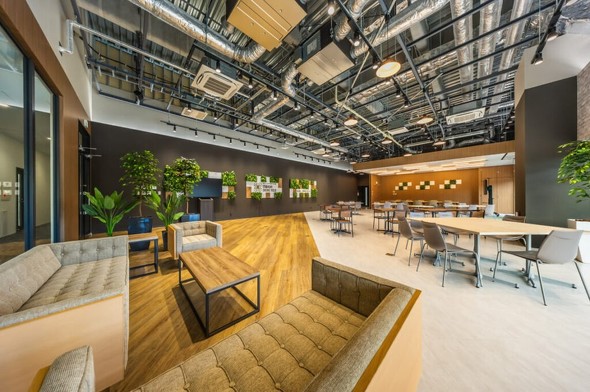 KDDI�X�}�[�g�h���[���A�J�f�~�[�������Z