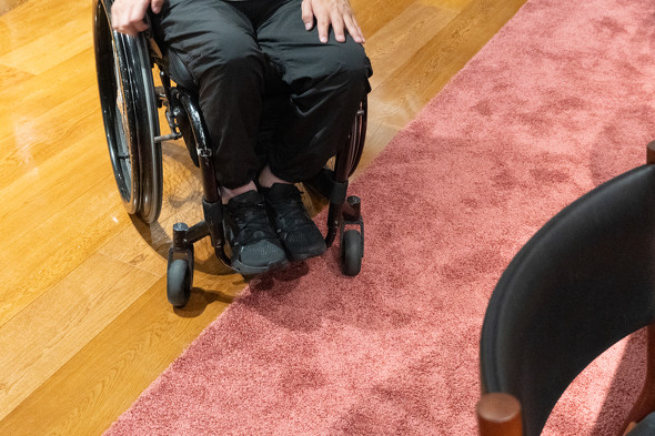 PYNT�|���ł́A���̃J�[�y�b�g�͏��ɖ��ߍ���ł���A�i�����Ȃ����ĎԂ����ł̈ړ����₷���Ȃ��Ă���