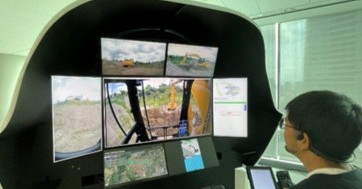 ICT施工機能を遠隔操作でも活用、コマツが20トン級ショベルと操作