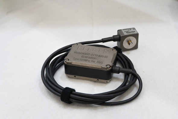 920MHz�т̖����ʐM�ŁA��500���[�g���̃f�[�^���M�ɑΉ�����uKSGD-SV10�v
