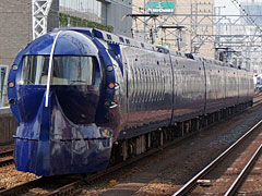 ガンダム ジェット機 スターウォーズ 南海電鉄 ラピート の革命 杉山淳一の 週刊鉄道経済 3 6 ページ Itmedia ビジネスオンライン