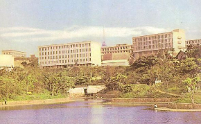1960年代の琉球大学（出典：Wikipedia）