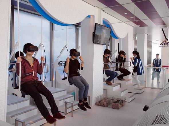 �X�E�B���O�R�[�X�^�[