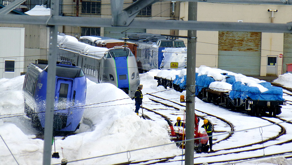 JR北海道が断念した「ハイブリッド車体傾斜システム」に乗るまで死ねるか：杉山淳一の「週刊鉄道経済」（1/5 ページ） - ITmedia  ビジネスオンライン