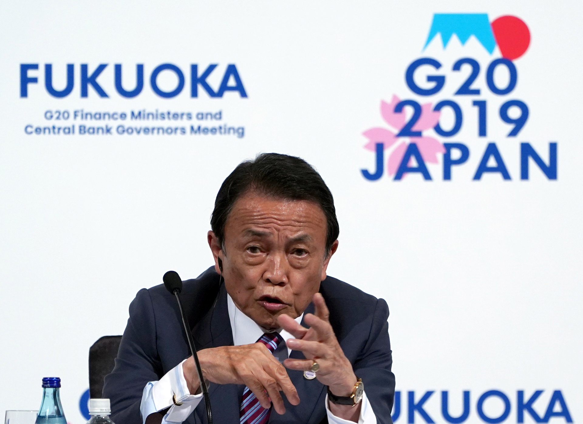 麻生氏 年金受給記憶ない 発言が物議 共産党 小池氏のでたらめな批判内容 専門家のイロメガネ 1 7 ページ Itmedia ビジネスオンライン