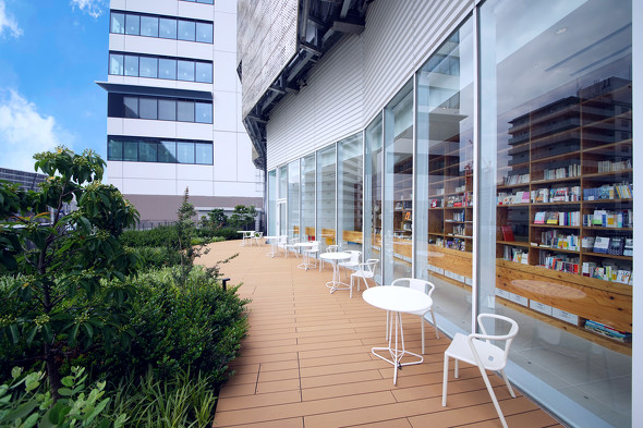 ららぽーと豊洲3に書店 カフェ ワーキングスペース一体型のブックラウンジがオープン 渋谷の名物本屋 Spbs Itmedia ビジネスオンライン