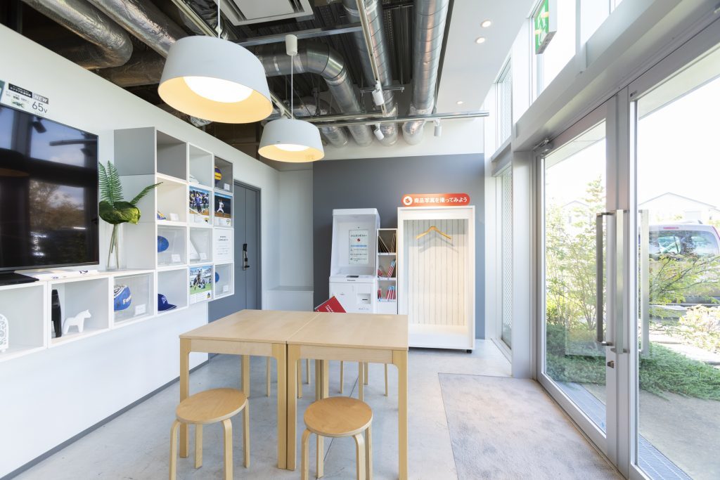 メルカリ 省スペースで展開可能な メルカリステーション を開設 アプリの利用促進を図る 意向はあるが出品未経験者が約3000万人 Itmedia ビジネスオンライン