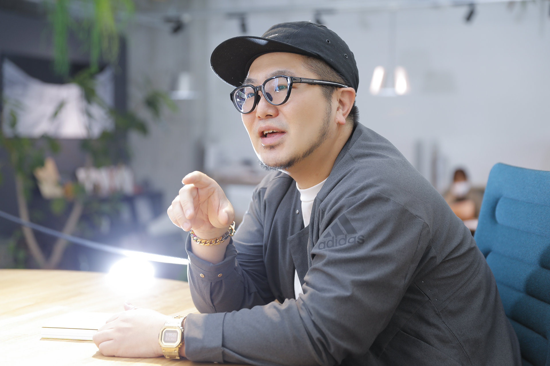 博報堂出身のクリエイティブディレクター Go三浦崇宏さんに聞く 広告業界の問題点 炎上をいかにして回避するか 何者 かになりたい 自分のストーリーを生きる 後編 1 4 ページ Itmedia ビジネスオンライン