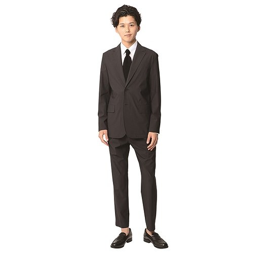 洋服の青山、セットで1万円を切る機能性スーツ発売　「2着目スーツ」として訴求