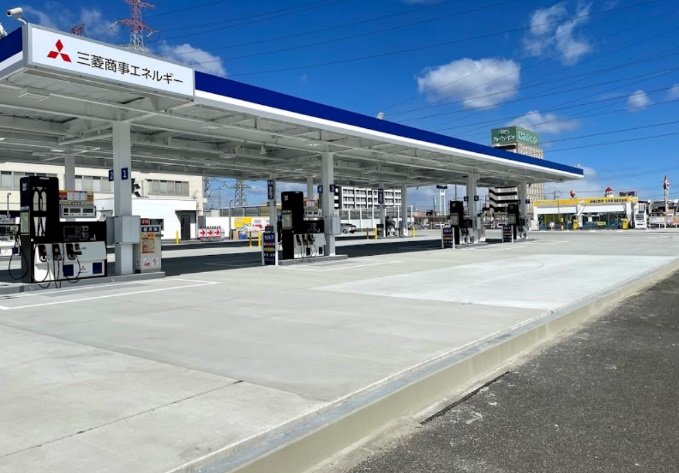 ガソリンスタンドに無人コンビニ　三菱商事エネルギーなどが展開