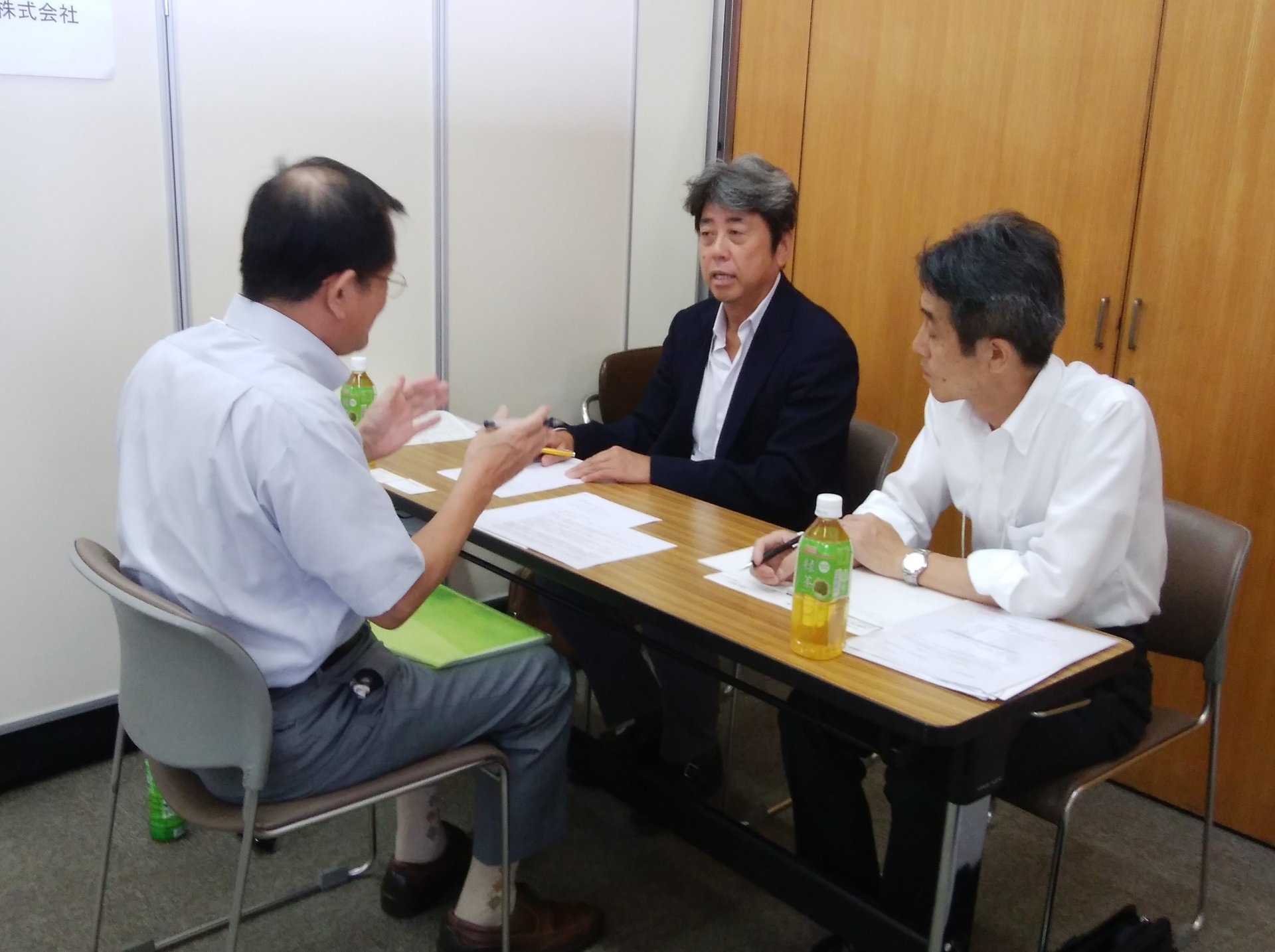 ホンダ アシモ の開発者がハサミメーカーを支援 定年後に 新天地 で挑戦する高齢者 70歳の働く場 中編 1 3 ページ Itmedia ビジネスオンライン