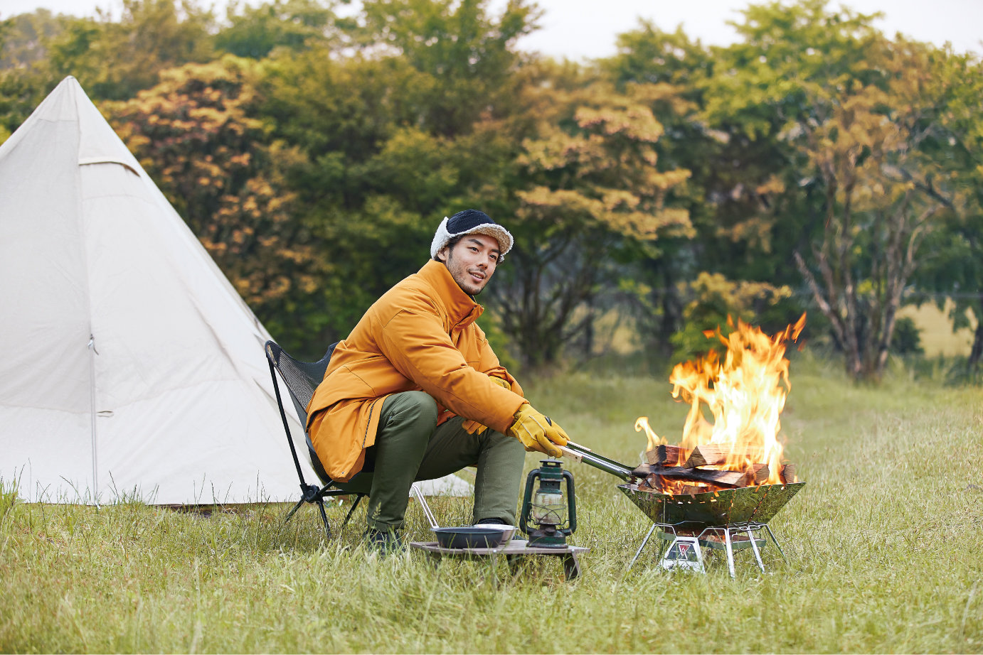 ワークマン、バーベキューやキャンプ用の「火花に強い究極の防寒ウェア」発売　パーカーとモックの2点