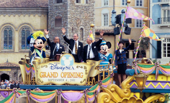 ディズニーシー年 コロナで厳しく それでも テーマパーク市場を牽引 2 2 ページ Itmedia ビジネスオンライン