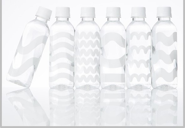 アスクル 100 リサイクルペットボトル使用の天然水を発売 あえてラベル付き のワケ ビジネス おもてなしシーンでの需要を喚起する Itmedia ビジネスオンライン