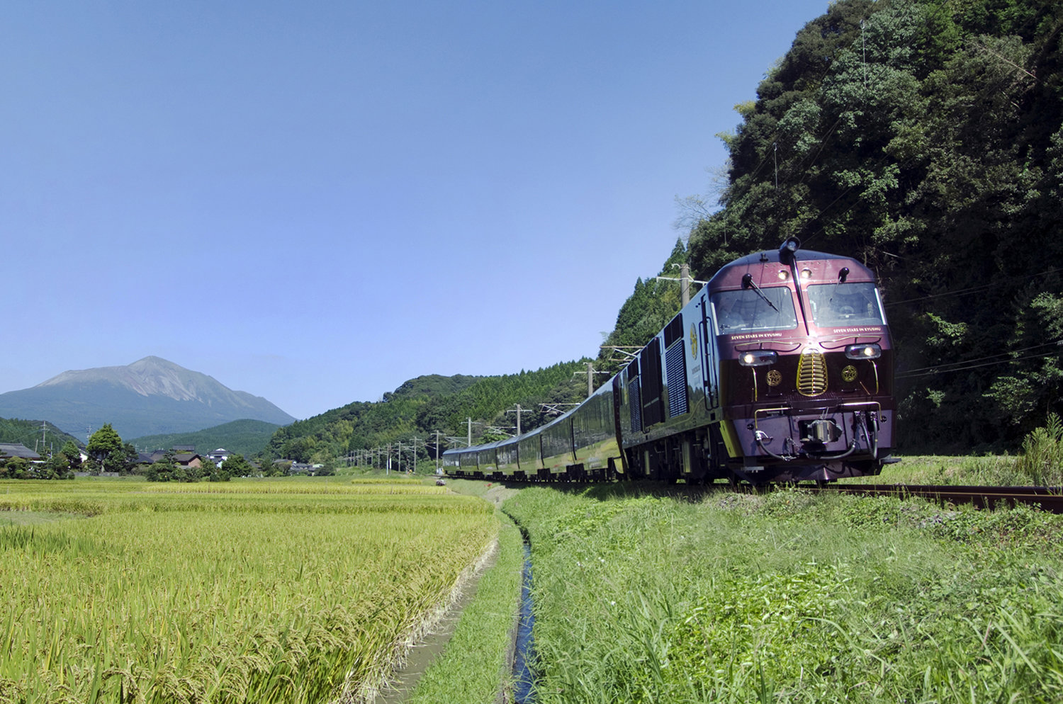 九州と北海道 2つの高級クルーズ列車は、リピーターを獲得できる