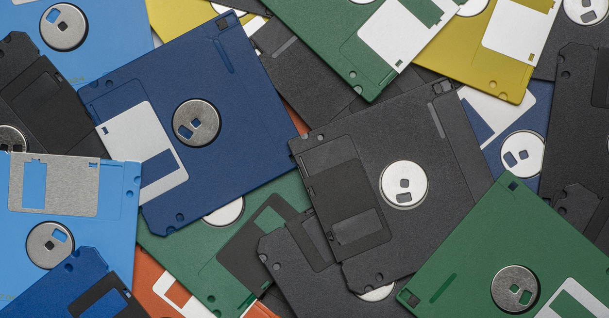 [B! 行政] 脱フロッピーディスク？ デジタル庁、行政手続きでの記録媒体の指定撤廃へ