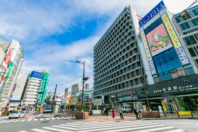 百貨店・デパートでよく行く場所 「レストラン・カフェ」を抑えた1位は?(1/2 ページ) - ITmedia ビジネスオンライン
