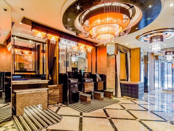 �A�p�z�e���󑐑��O�k