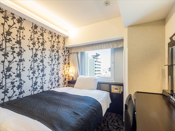 �A�p�z�e���󑐑��O�k