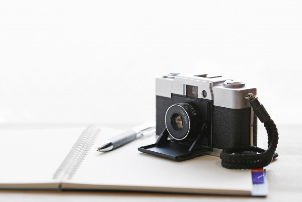 使っているフィルムカメラの種類 2位「インスタントカメラ」、1位は