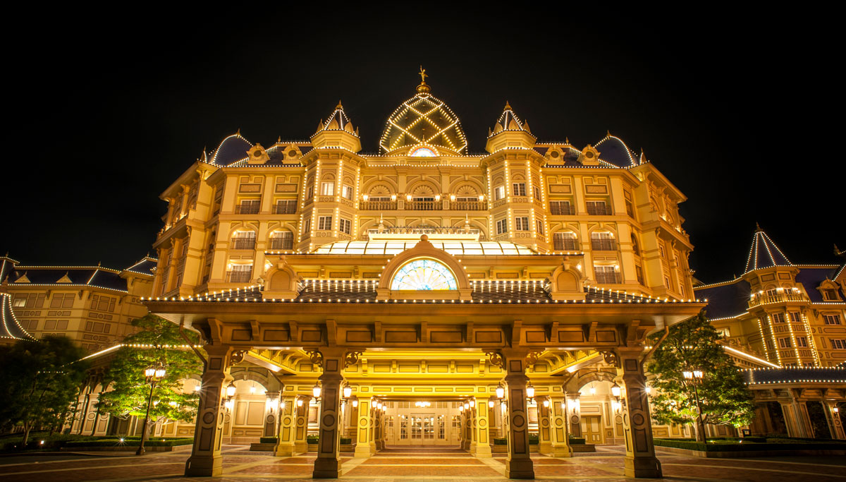 ディズニーのチケット、1万円は高すぎる」という発想が日本を貧しく