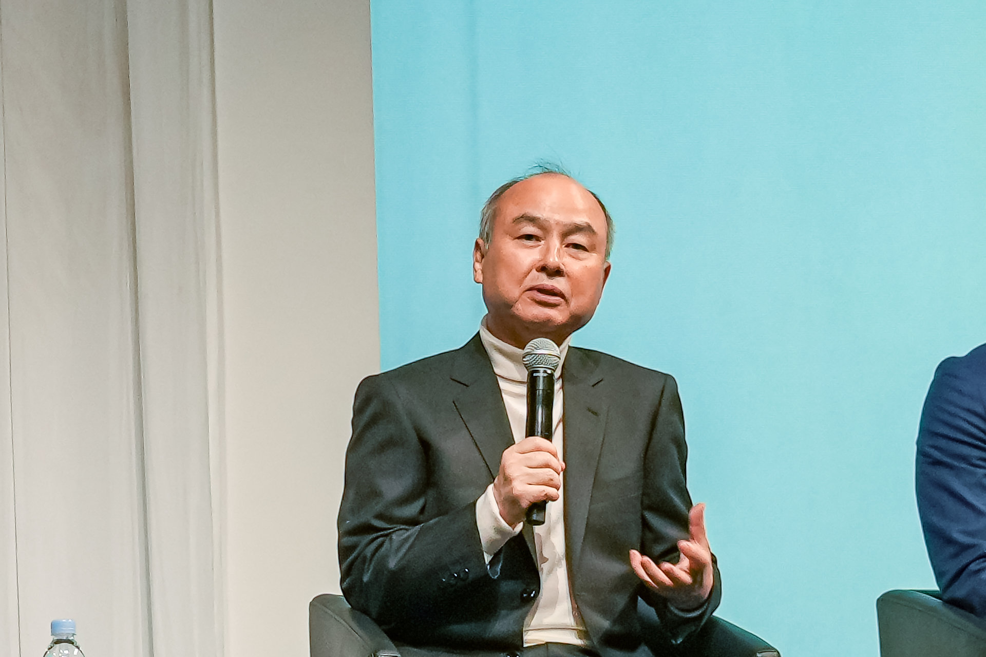 孫正義と医師が語る「ASI時代のがん治療」 AI活用で個別化医療の実現へ