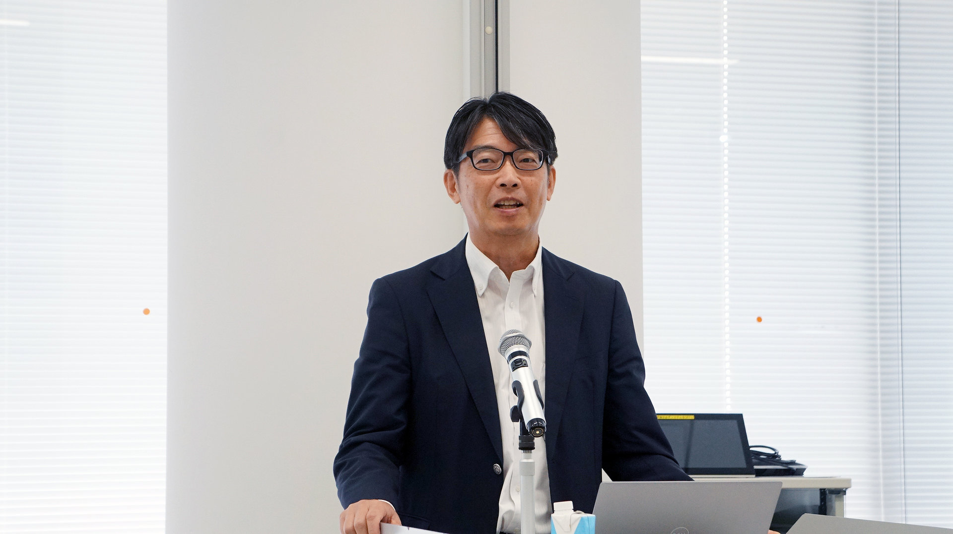 電通、AIツール「AICO2」発表 コピーライターの思考プロセスを学習