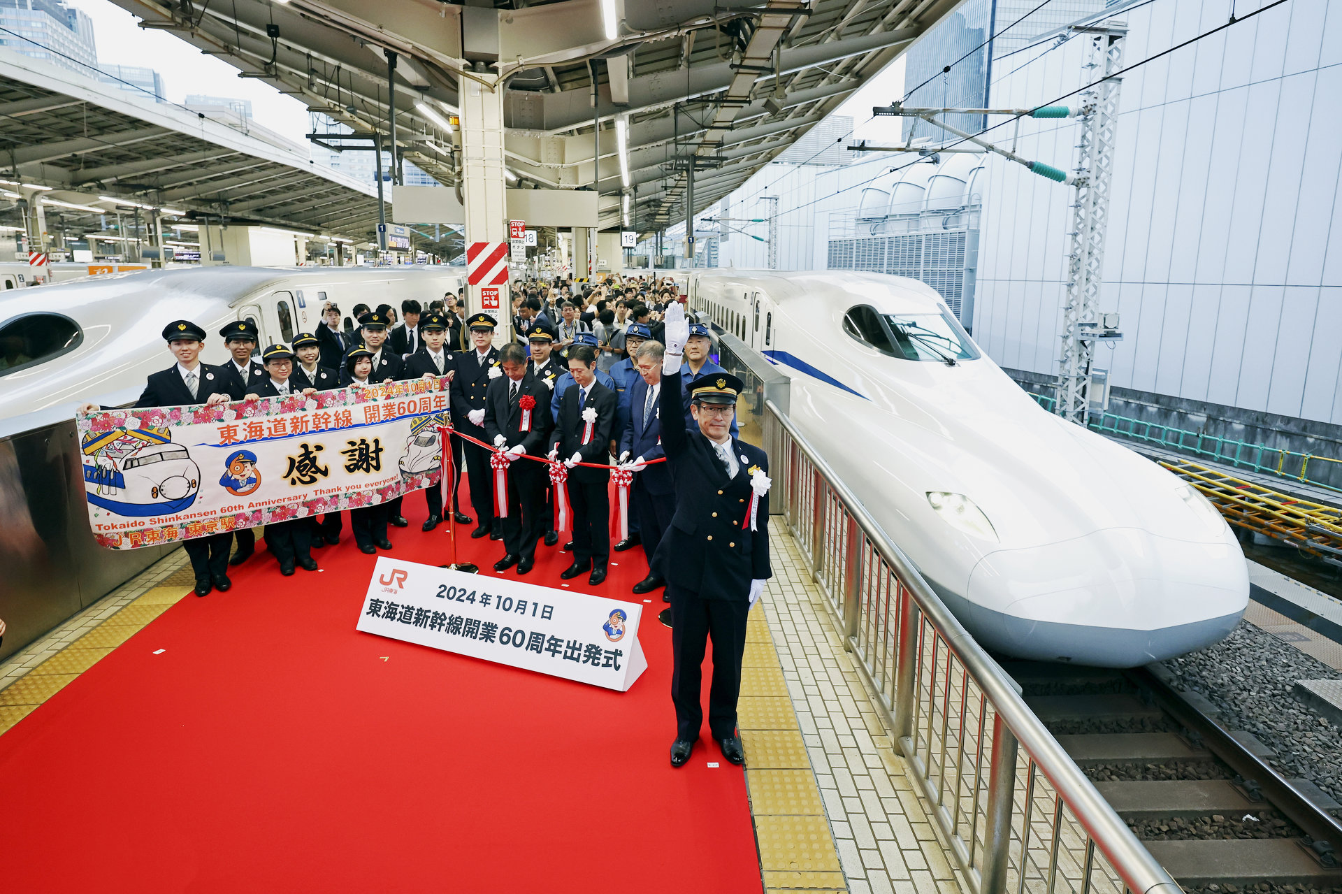 東海道新幹線60周年の節目に、さらなる未来を予想してみた：杉山淳一の