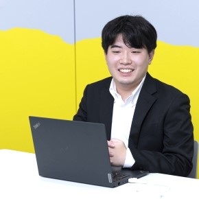 �A����M��